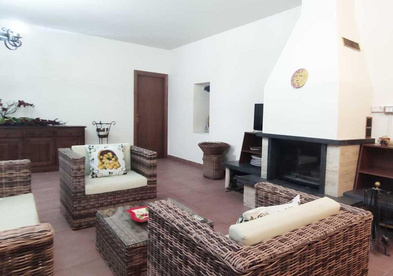Peri Peri Etna Guest House Montargano Luaran gambar