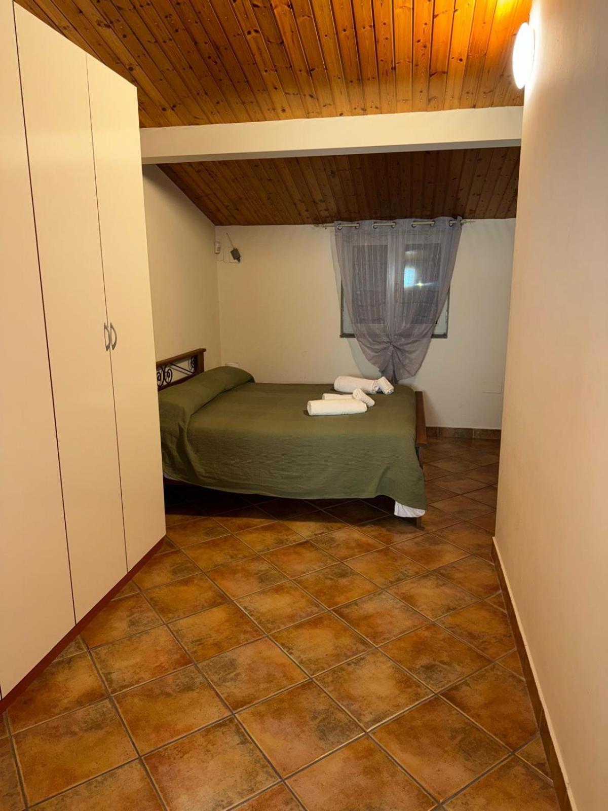 Peri Peri Etna Guest House Montargano Luaran gambar