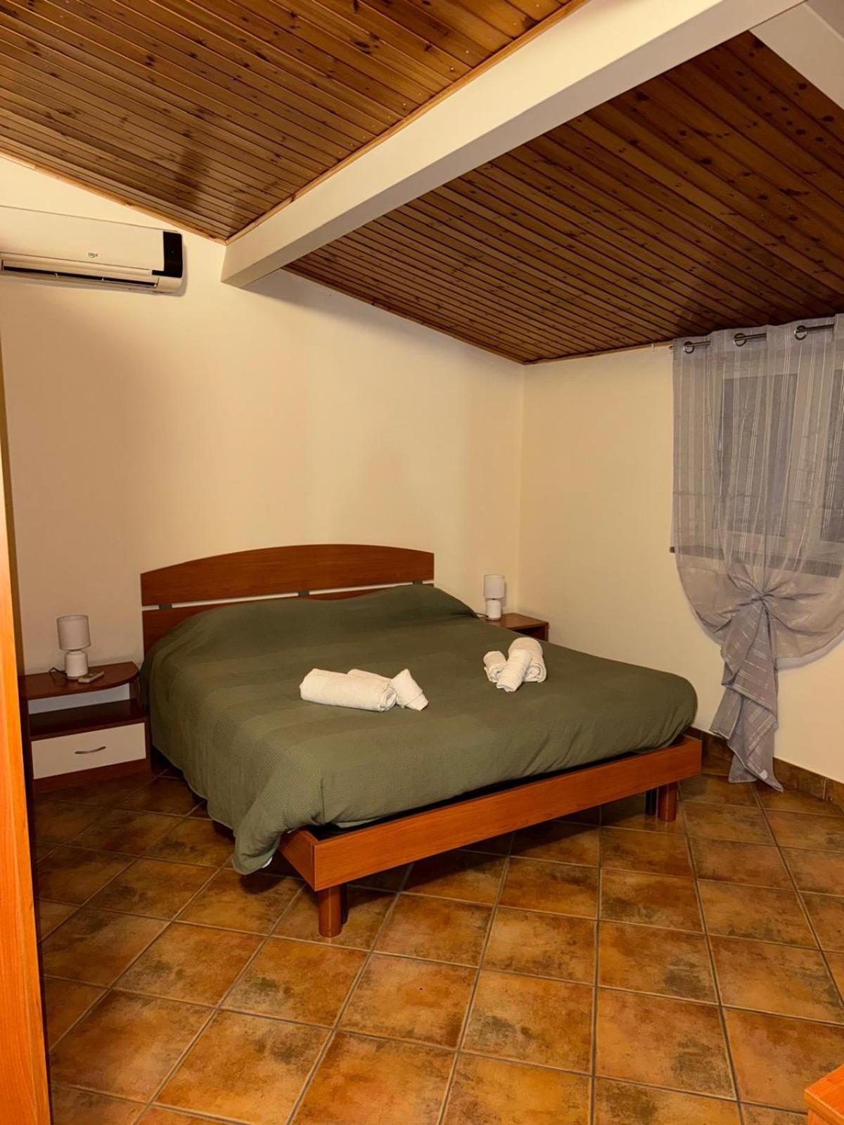 Peri Peri Etna Guest House Montargano Luaran gambar